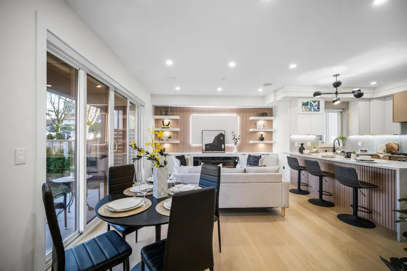 1 3576 E PENDER STREET - photo 3 of 25