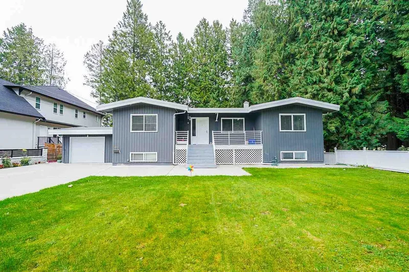 2212 GRANT STREET - photo 1 of 25