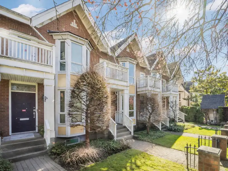 6190 CAMBIE STREET - photo 2 of 21