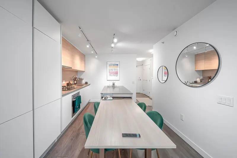 710 988 QUAYSIDE DRIVE - photo 4 of 21