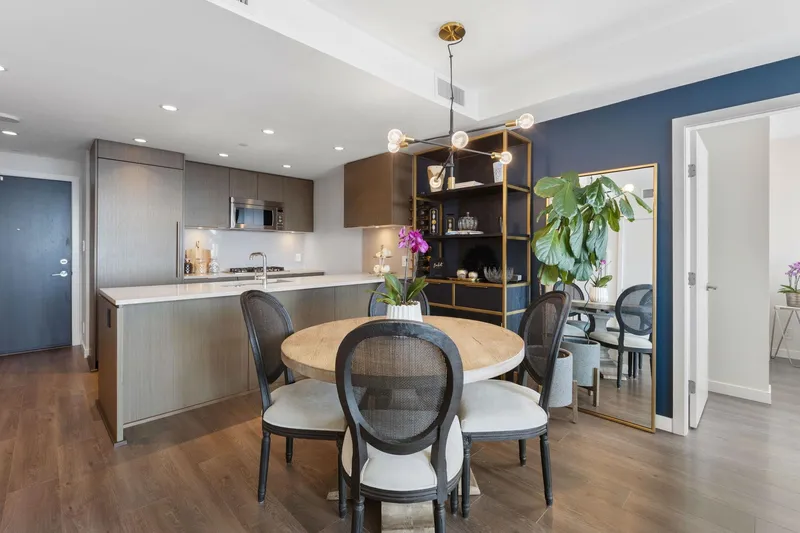 1703 125 E 14TH STREET - photo 2 of 23