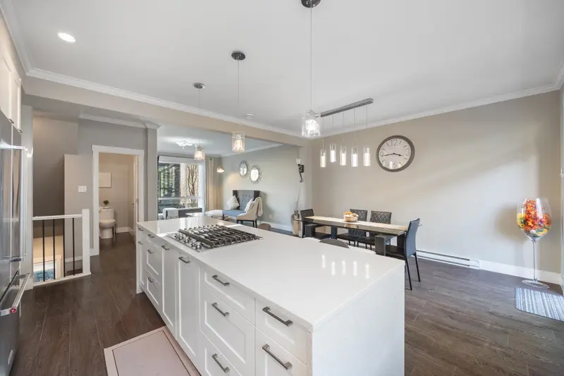 154 16488 64 AVENUE - photo 3 of 25