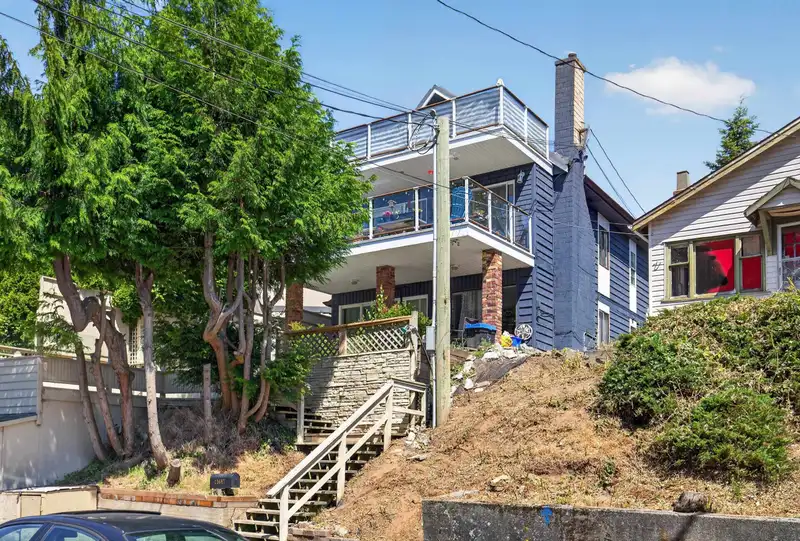 15667 MARINE DRIVE - photo 4 of 23