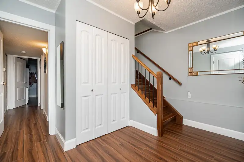 4212 TRIUMPH STREET - photo 3 of 39
