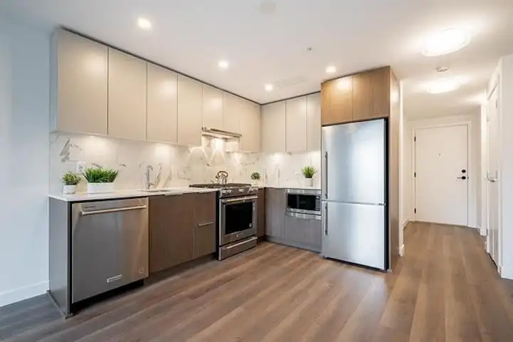 405 648 LEA AVENUE - photo 4 of 10