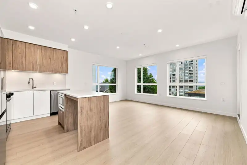 229 82 FIRST STREET - photo 1 of 36