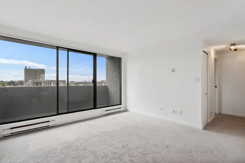 902 110 W 4TH STREET - photo 3 of 19