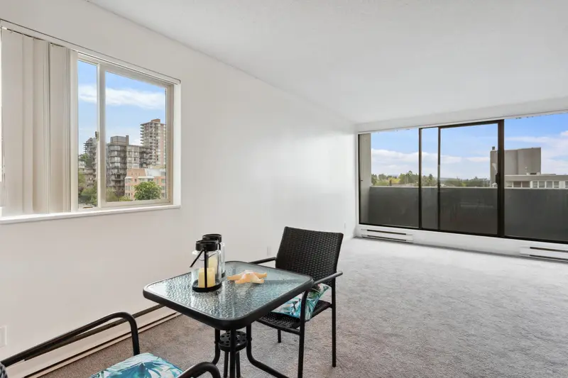 902 110 W 4TH STREET - photo 4 of 19