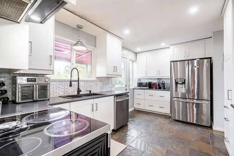 32811 GATEFIELD AVENUE - photo 2 of 40