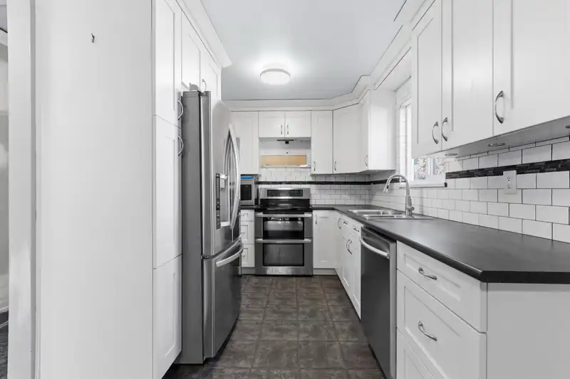 177 SPRINGFIELD DRIVE - photo 2 of 29