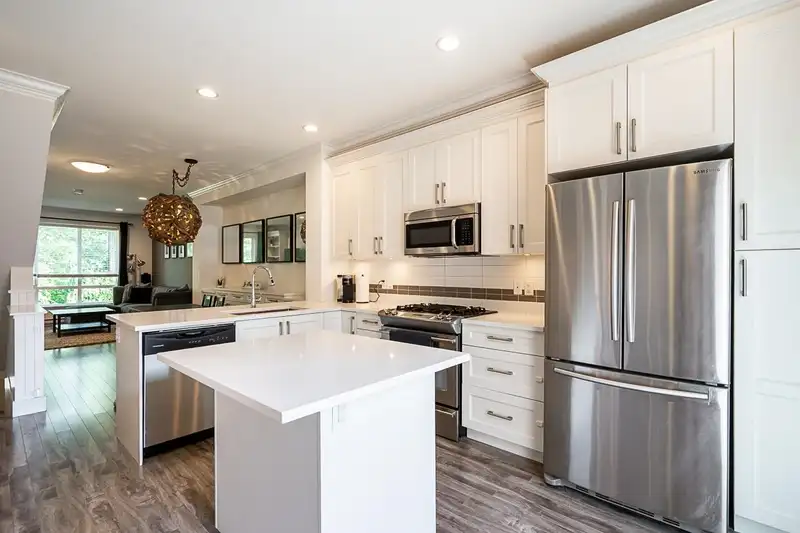 4 3039 156 STREET - photo 1 of 40