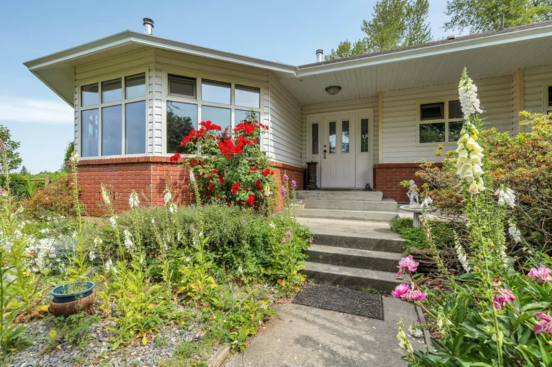 33470 IHLES AVENUE - photo 3 of 25