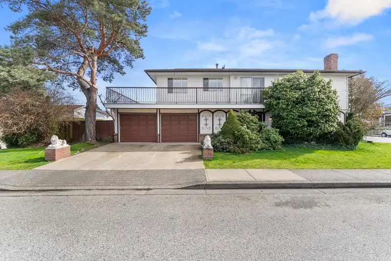 8960 ASH STREET - photo 2 of 39