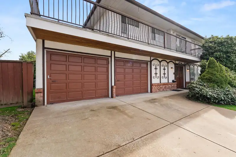 8960 ASH STREET - photo 4 of 39