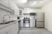 105 5735 HAMPTON PLACE - thumbnail 1