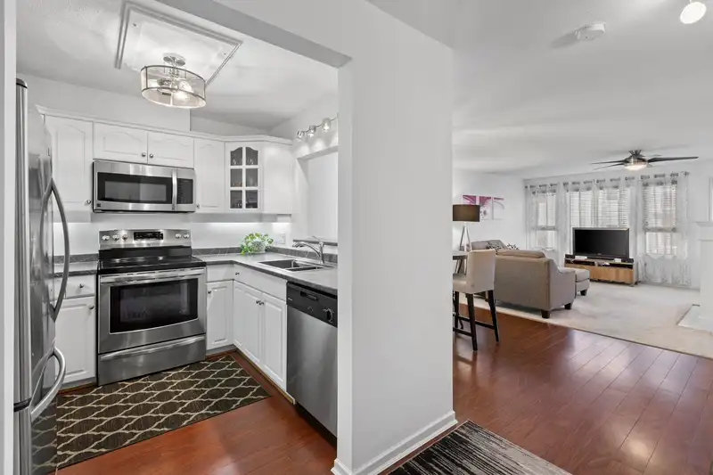 207 17730 58A AVENUE - photo 4 of 40