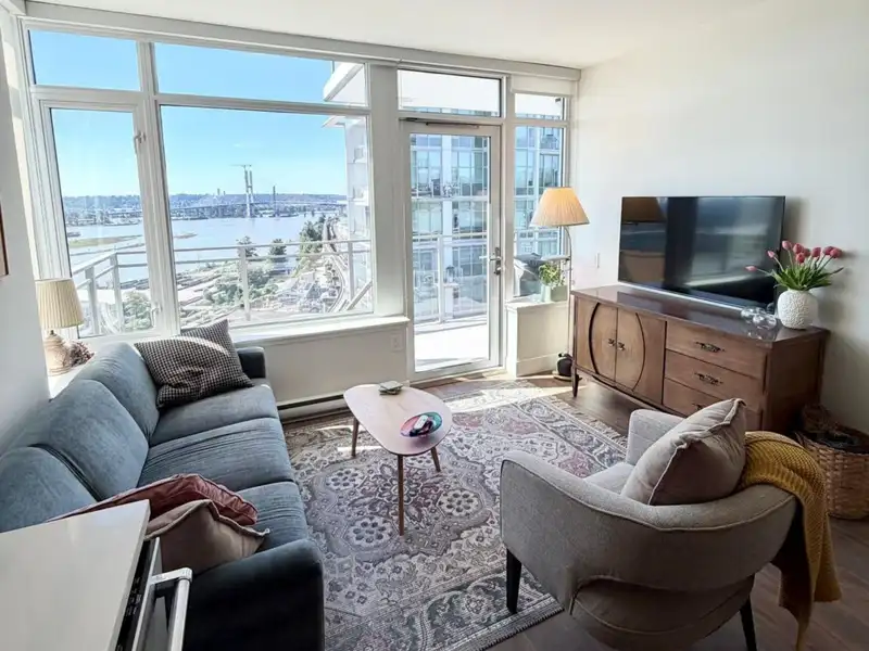 1609 258 NELSON'S COURT - photo 2 of 11