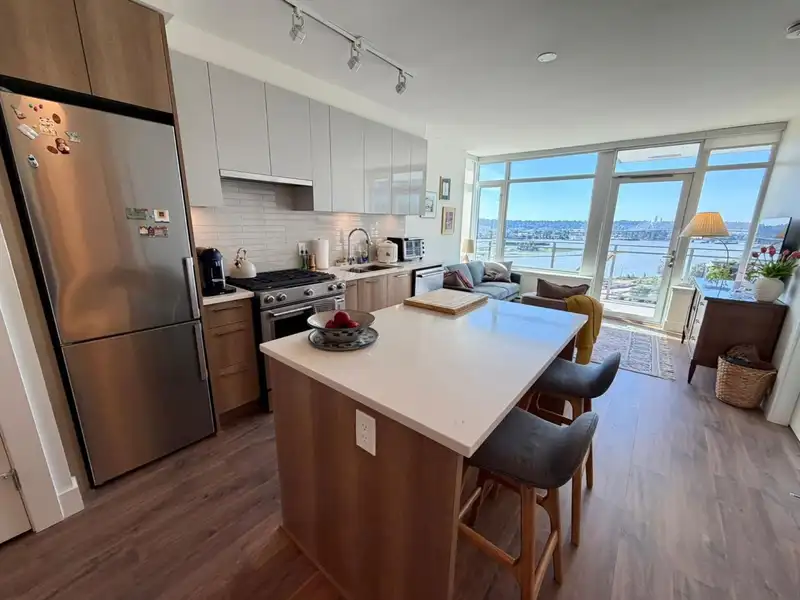 1609 258 NELSON'S COURT - photo 3 of 11