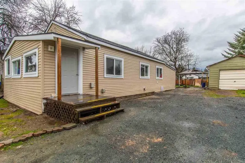 9485 ROBSON STREET - photo 1 of 9