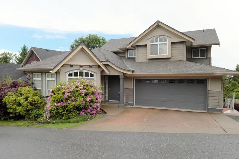 35423 MCKEE ROAD - photo 1 of 40
