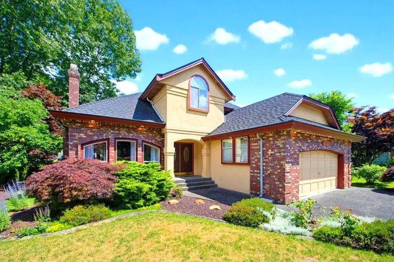 10482 ASHDOWN PLACE - photo 1 of 39