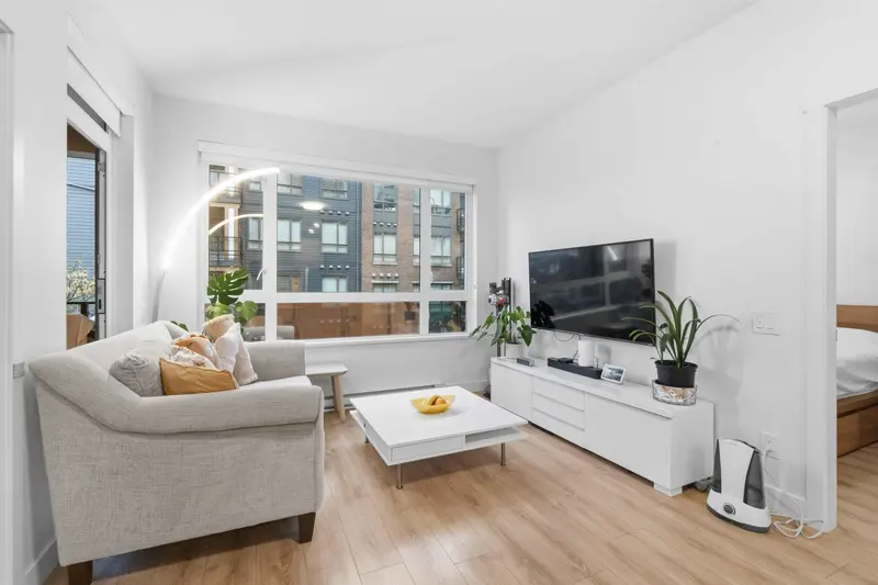 205 735 ANSKAR COURT - photo 3 of 25