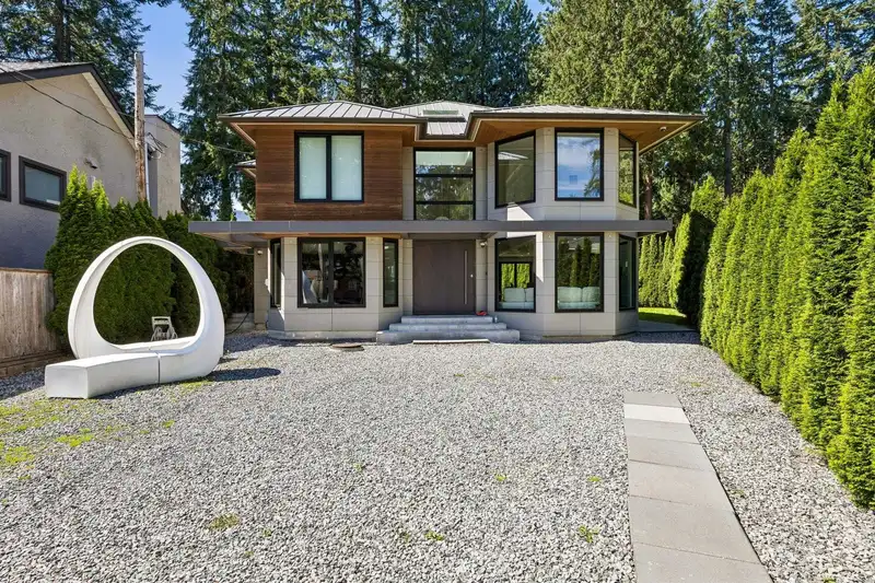 4577 CAPILANO ROAD - photo 1 of 32