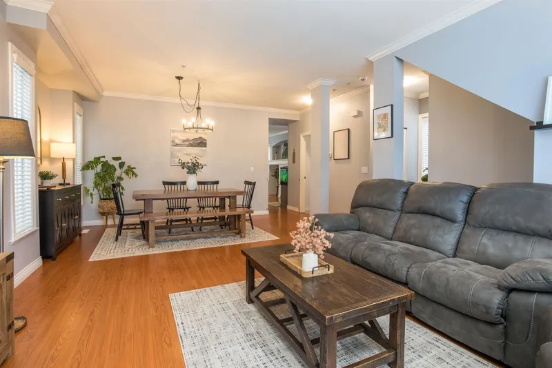 11847 191A STREET - photo 2 of 25