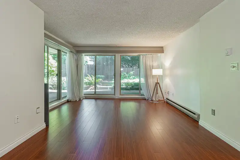 417 9867 MANCHESTER DRIVE - photo 4 of 21