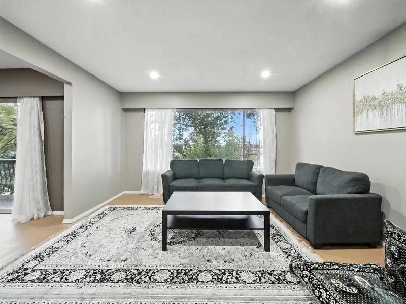 83 WARRICK STREET - photo 3 of 25