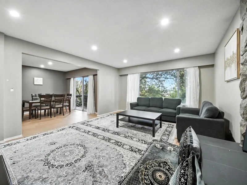 83 WARRICK STREET - photo 4 of 25