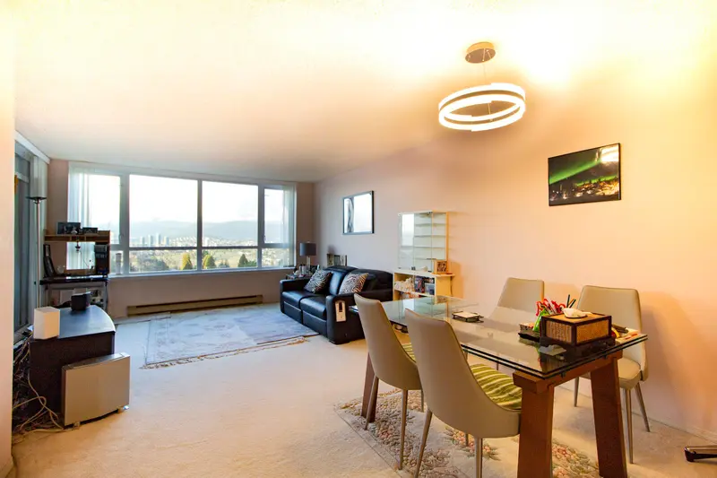 705 6055 NELSON AVENUE - photo 4 of 21