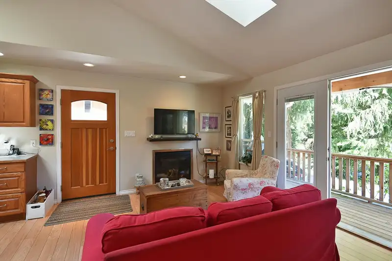 5689 SALMON DRIVE - photo 4 of 19