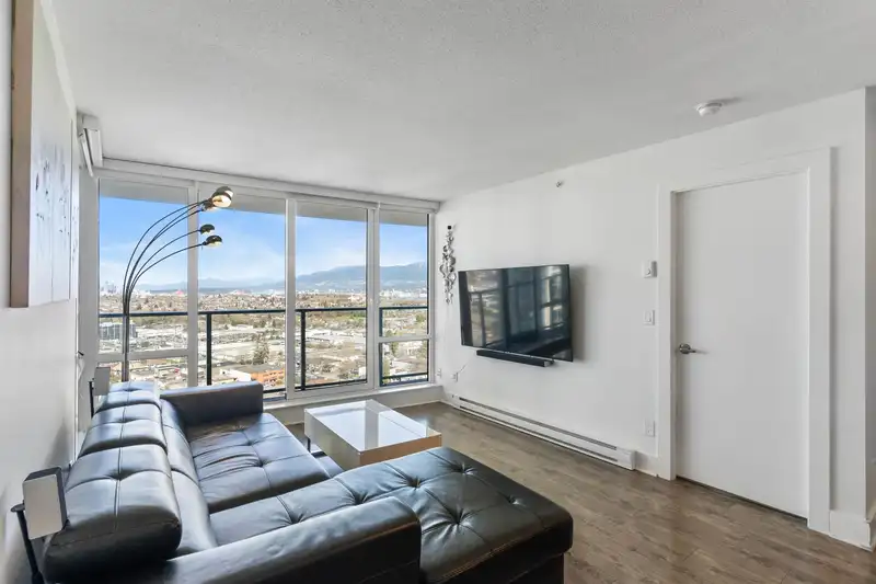 3303 4189 HALIFAX STREET - photo 1 of 31