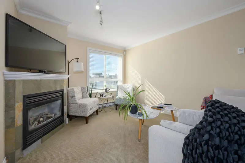 201 128 W 21ST STREET - photo 3 of 25