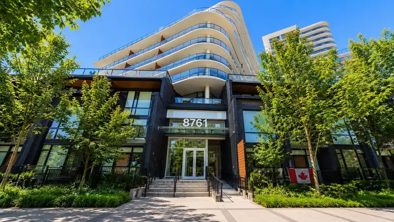 1301 8761 UNIVERSITY CRESCENT - photo 4 of 39