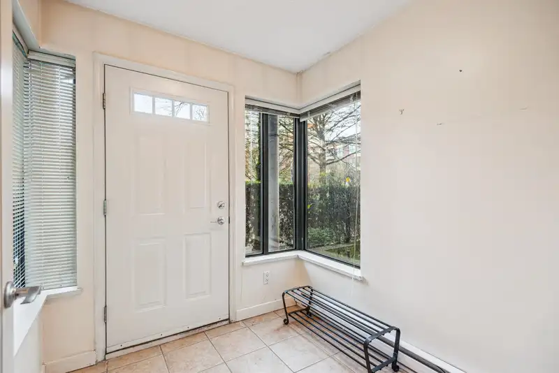 109 3520 CROWLEY DRIVE - photo 3 of 27