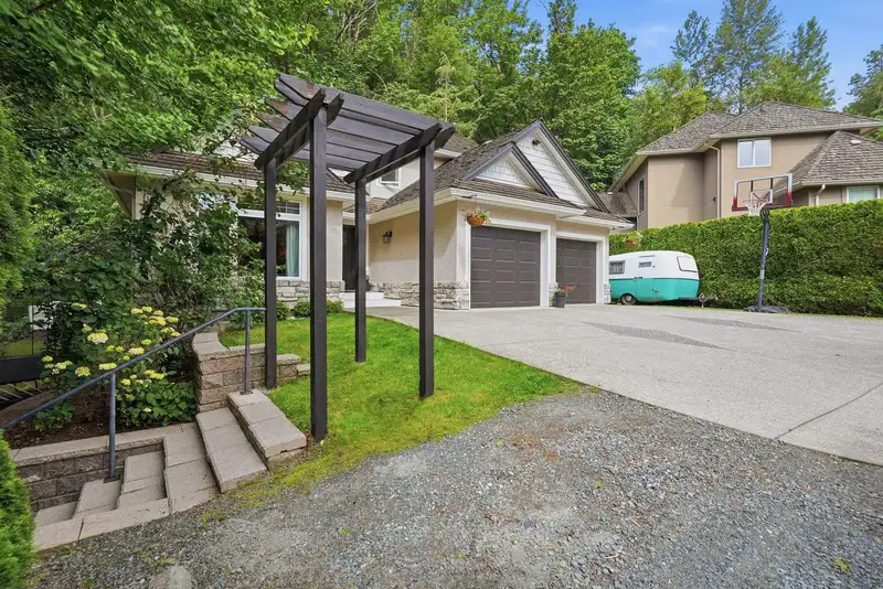 35787 GRAYSTONE DRIVE - photo 3 of 40