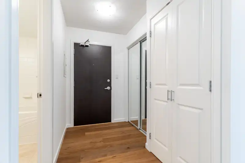 302 288 UNGLESS WAY - photo 4 of 38