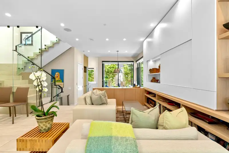 4001 W 32ND AVENUE - photo 4 of 40