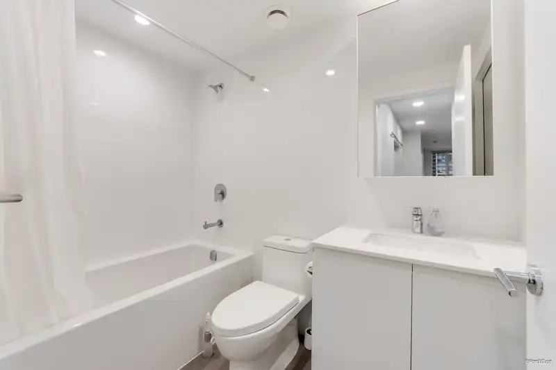 1710 3809 EVERGREEN PLACE - photo 3 of 36