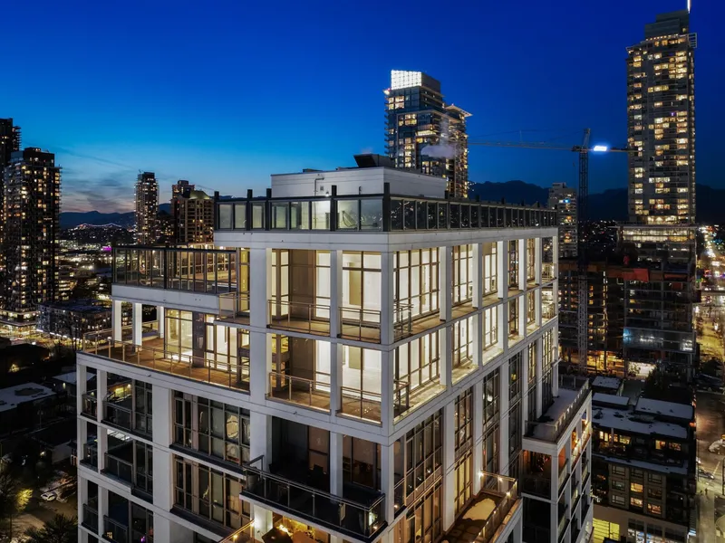 2202 4488 JUNEAU STREET - photo 2 of 25