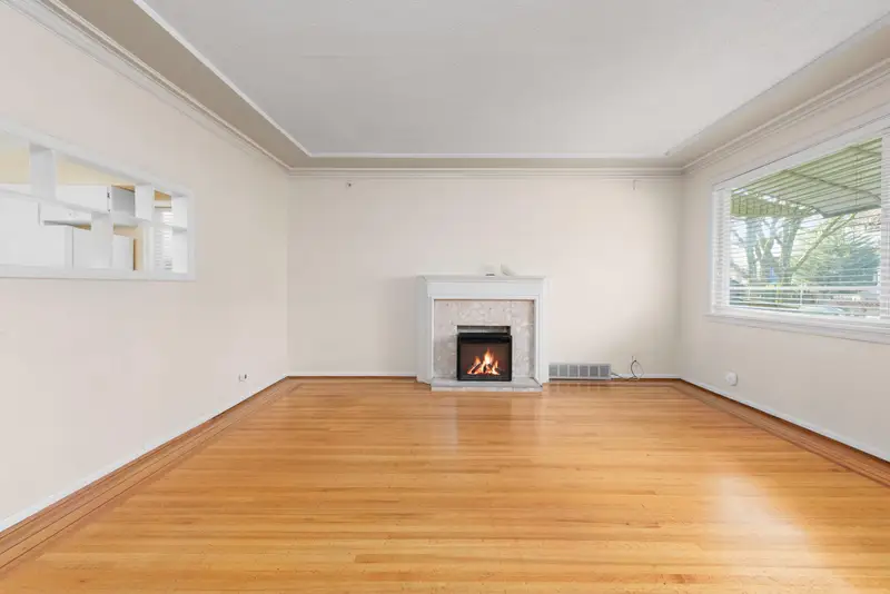 5556 EARLES STREET - photo 3 of 25