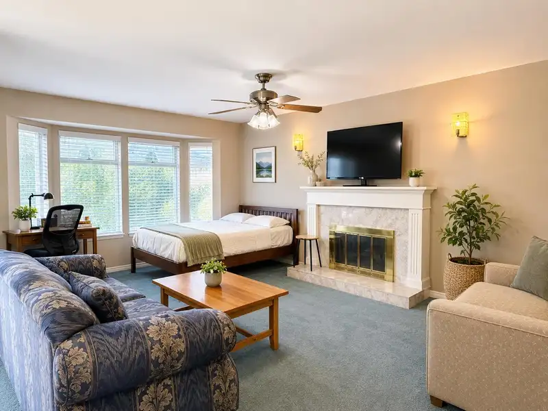 6722 124 STREET - photo 2 of 14