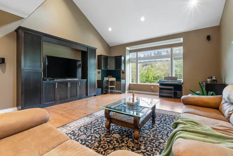 2 4615 232 STREET - photo 2 of 25