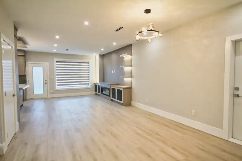 11891 DUNAVON PLACE - photo 2 of 20
