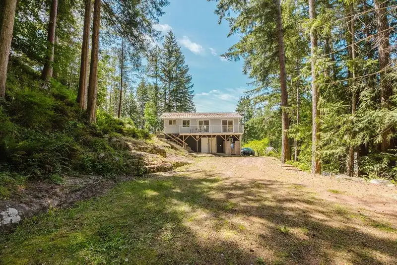 5079 ELLIOT ROAD - photo 2 of 40