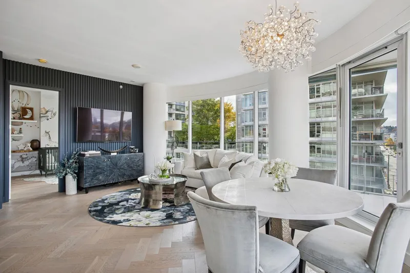 705 181 W 1ST AVENUE - photo 4 of 25