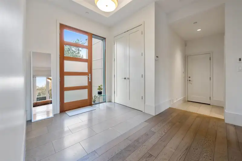 6109 HIGHBURY STREET - photo 2 of 28