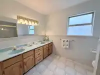2458 E 5TH AVENUE - thumbnail 14